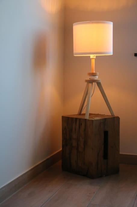 Momaison Charmant Landelijk Appartement Knesselare ภายนอก รูปภาพ