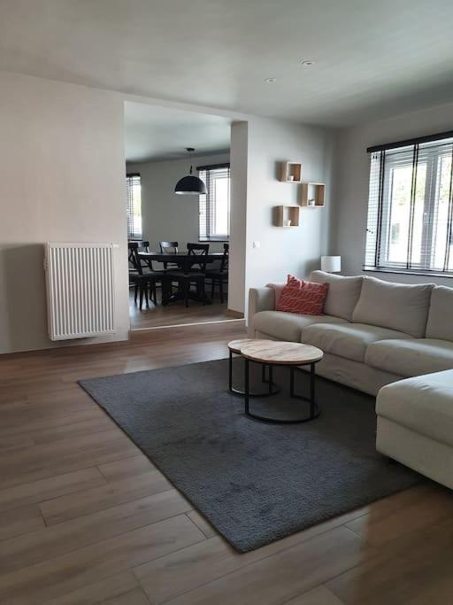Momaison Charmant Landelijk Appartement Knesselare ภายนอก รูปภาพ