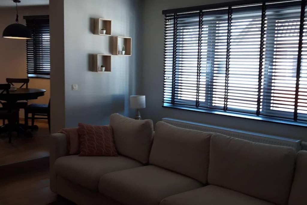 Momaison Charmant Landelijk Appartement Knesselare ภายนอก รูปภาพ